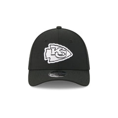 Kansas City Chiefs Poly Black & White 39THIRTY M-Crown Stretch Fit Hat