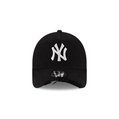 New York Yankees Distressed Twill 9FORTY A-Frame Trucker Hat