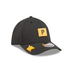 Pittsburgh Pirates 2026 Clubhouse 39THIRTY M-Crown Stretch Fit Hat