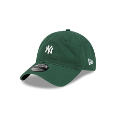 New York Yankees Mini Logo 9TWENTY Adjustable Hat