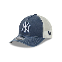 New York Yankees Frayed Logo 9FORTY M-Crown A-Frame Trucker Hat
